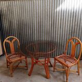 Table en rotin et verre fumé+ 2 chaises