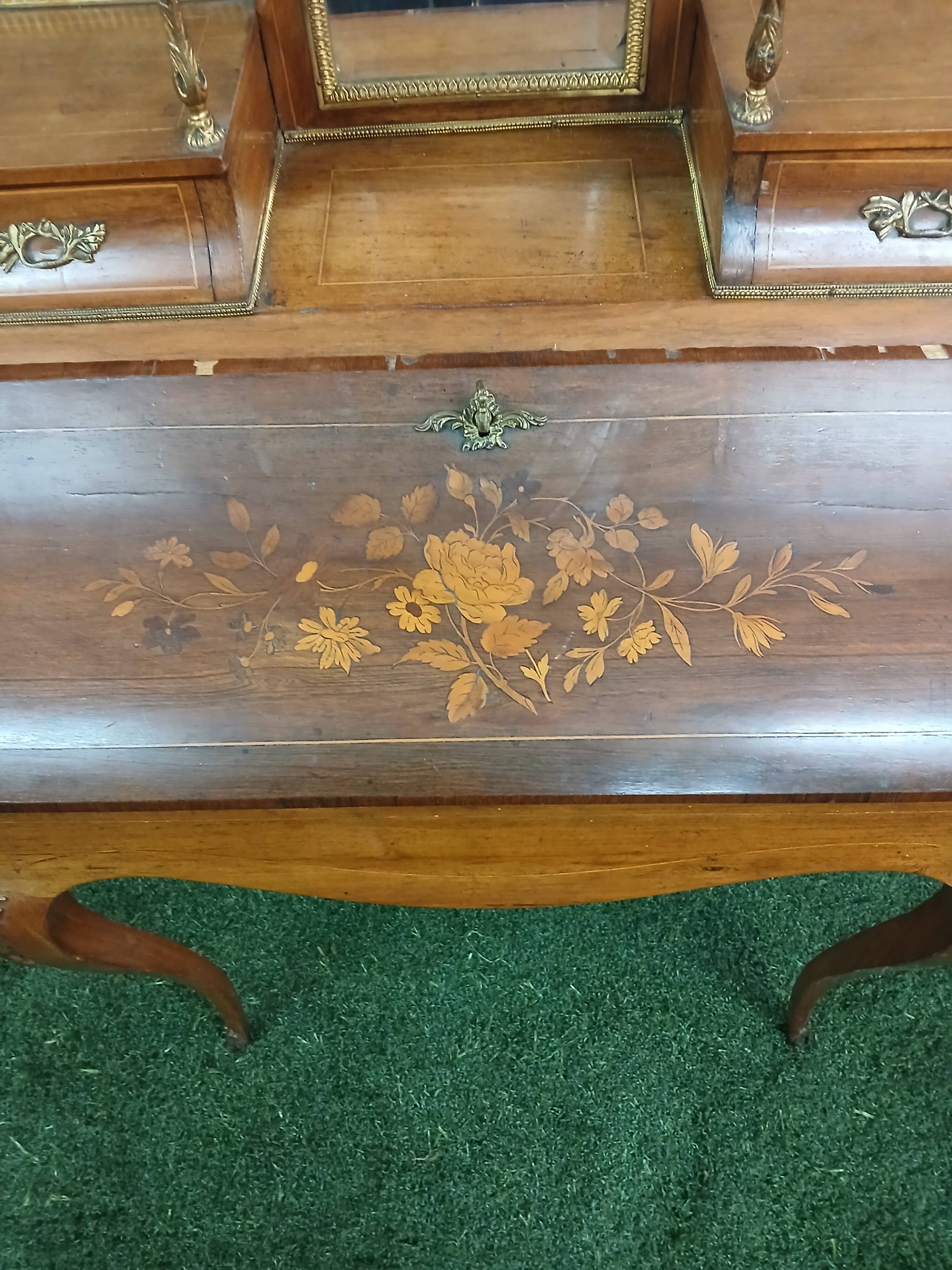 Lady secretary's office