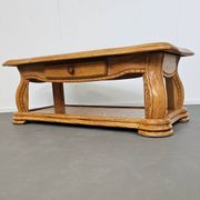 Table basse française en chêne massif des années 1970