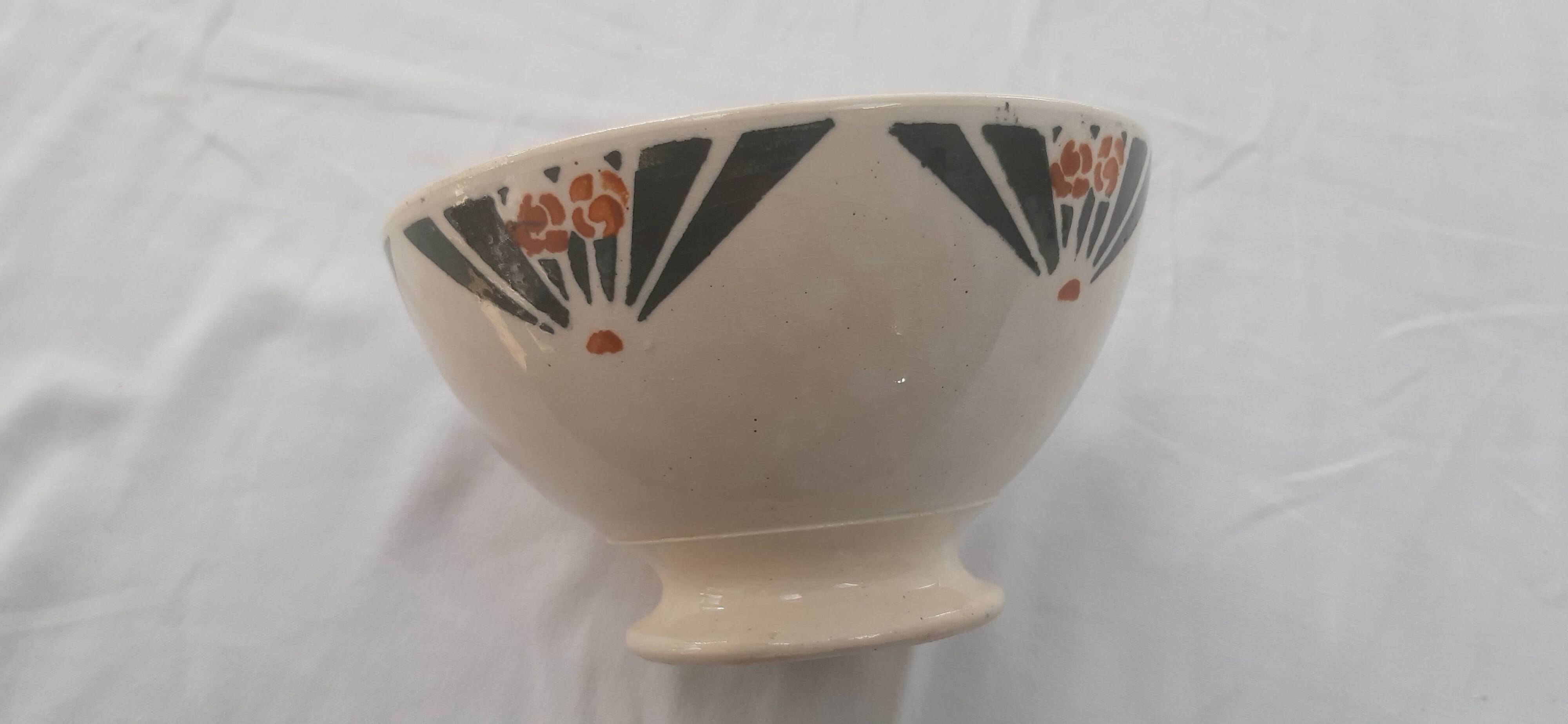 Old bowl stencil drawing