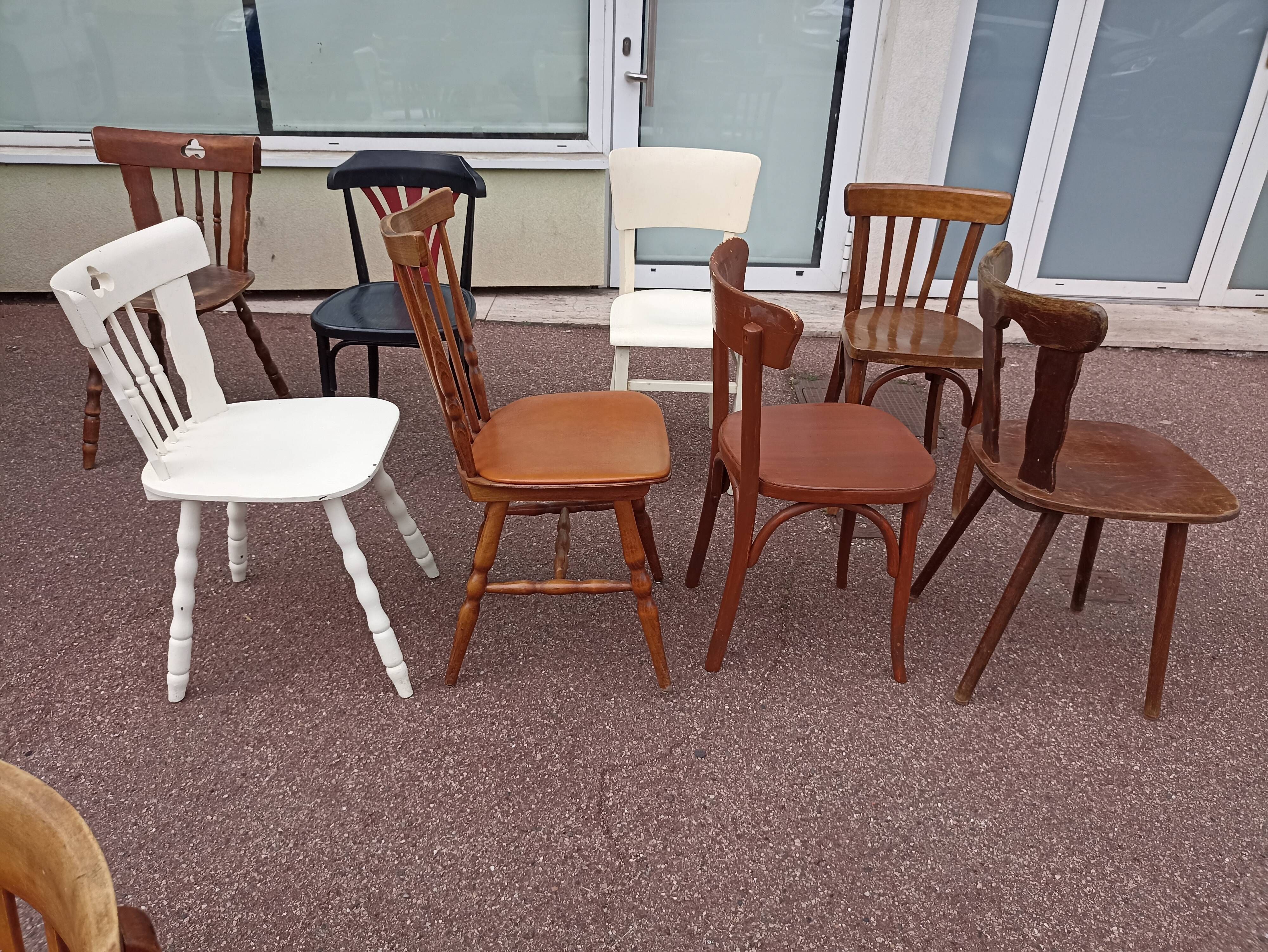 Set of 12 mismatched wooden bistro chairs - vintage