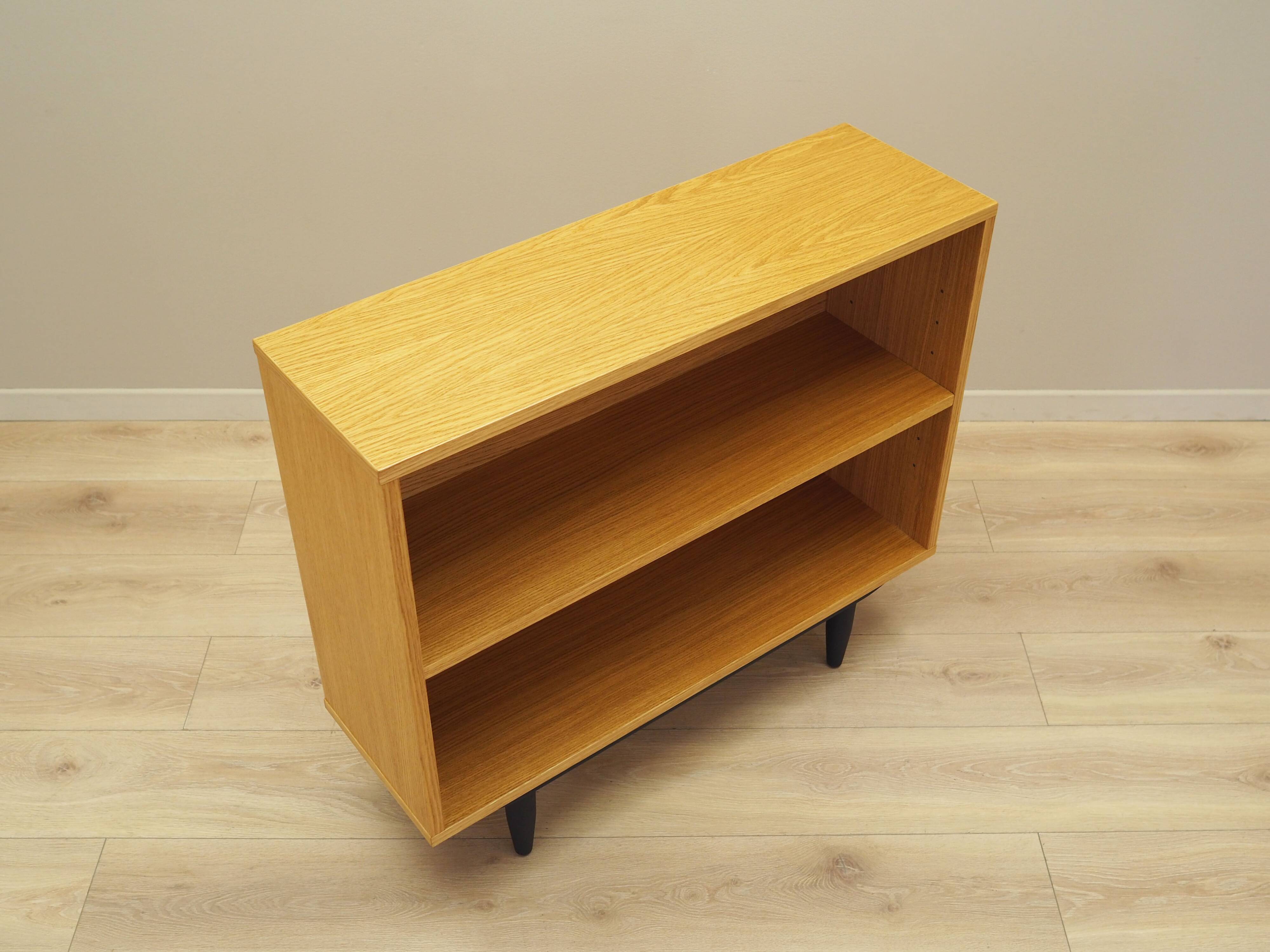 Bibliothèque en chêne, design danois, années 1990, production : Danemark