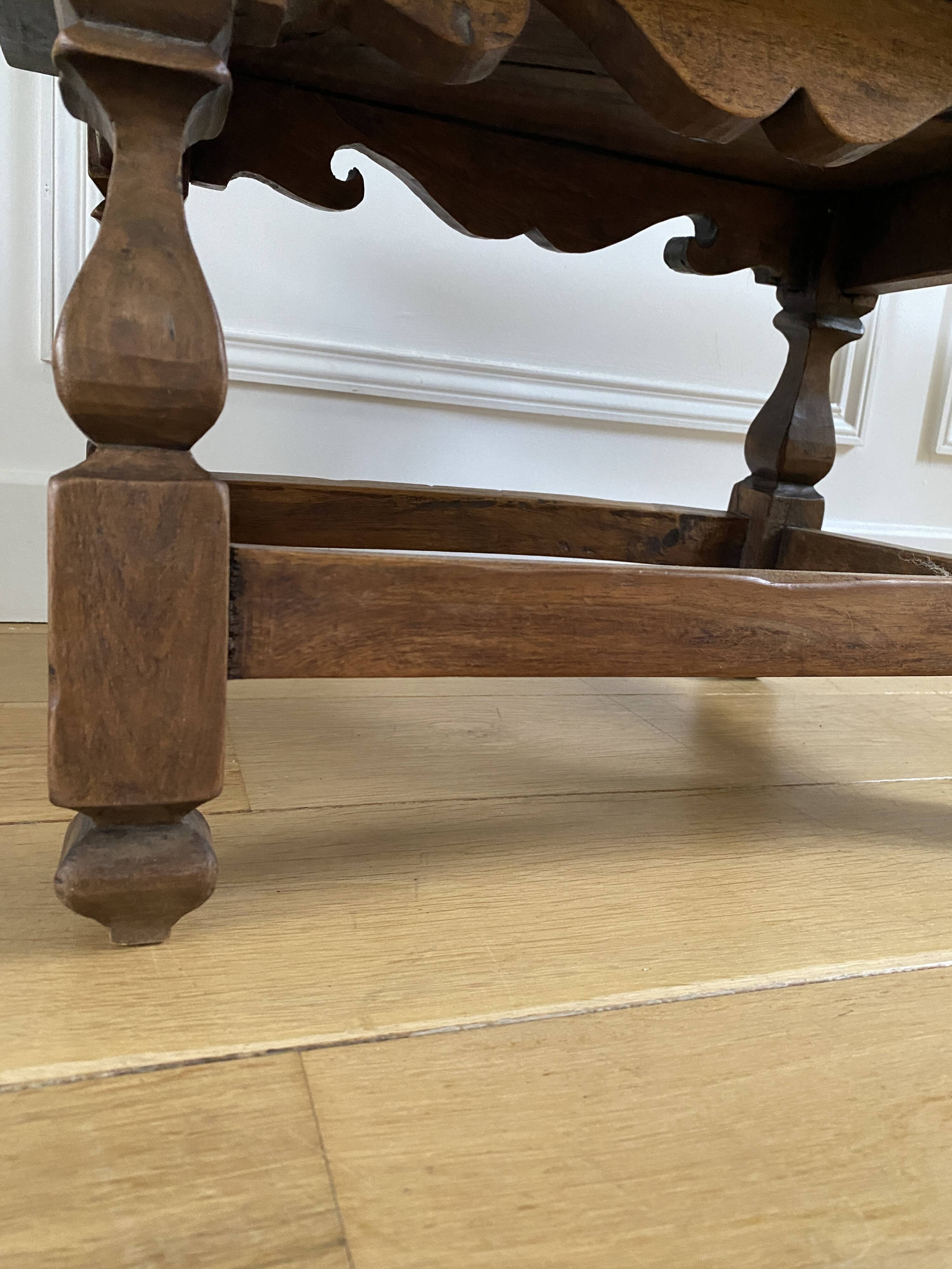 Vintage footrest - Vintage flower stand - Small low wooden stool
