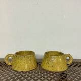 Lots of two ceramic cups