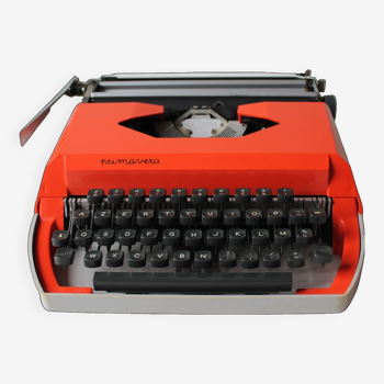 Vintage 'Primavera' typewriter