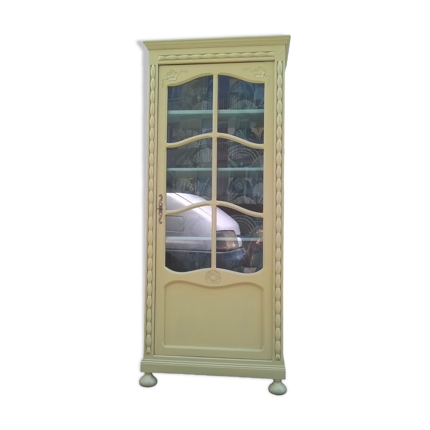 Parisian showcase cabinet 1930