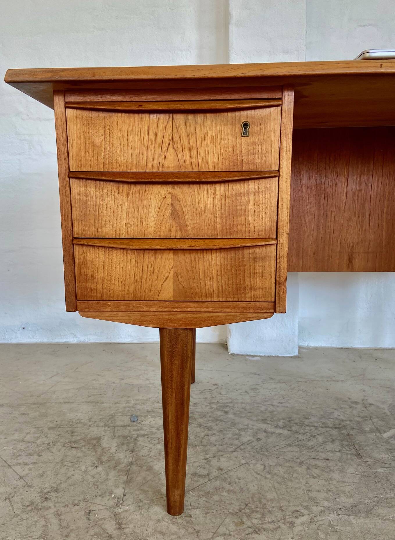 Vintage retro danish mid century teak desk 1960s