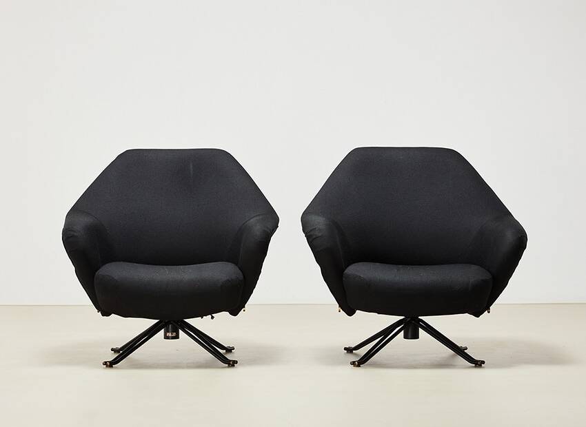 Osvaldo Borsani Pair of P32 Lounge Chairs for Tecno Italy 1956