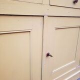 Buffet de campagne jaune citron