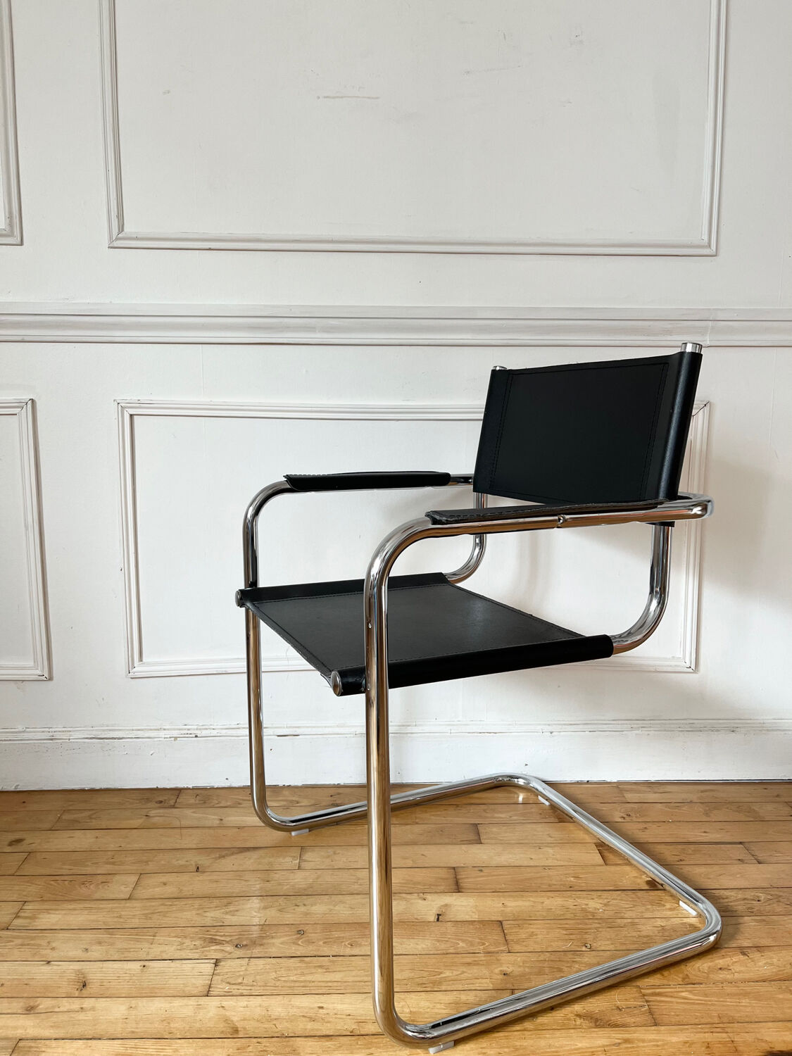 Fauteuil cantilever Style Bauhaus