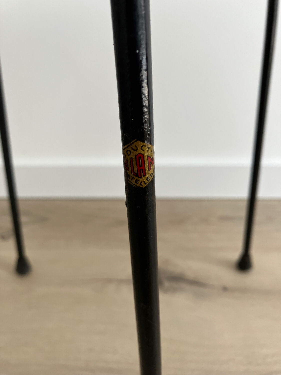 Metal tripod coffee table