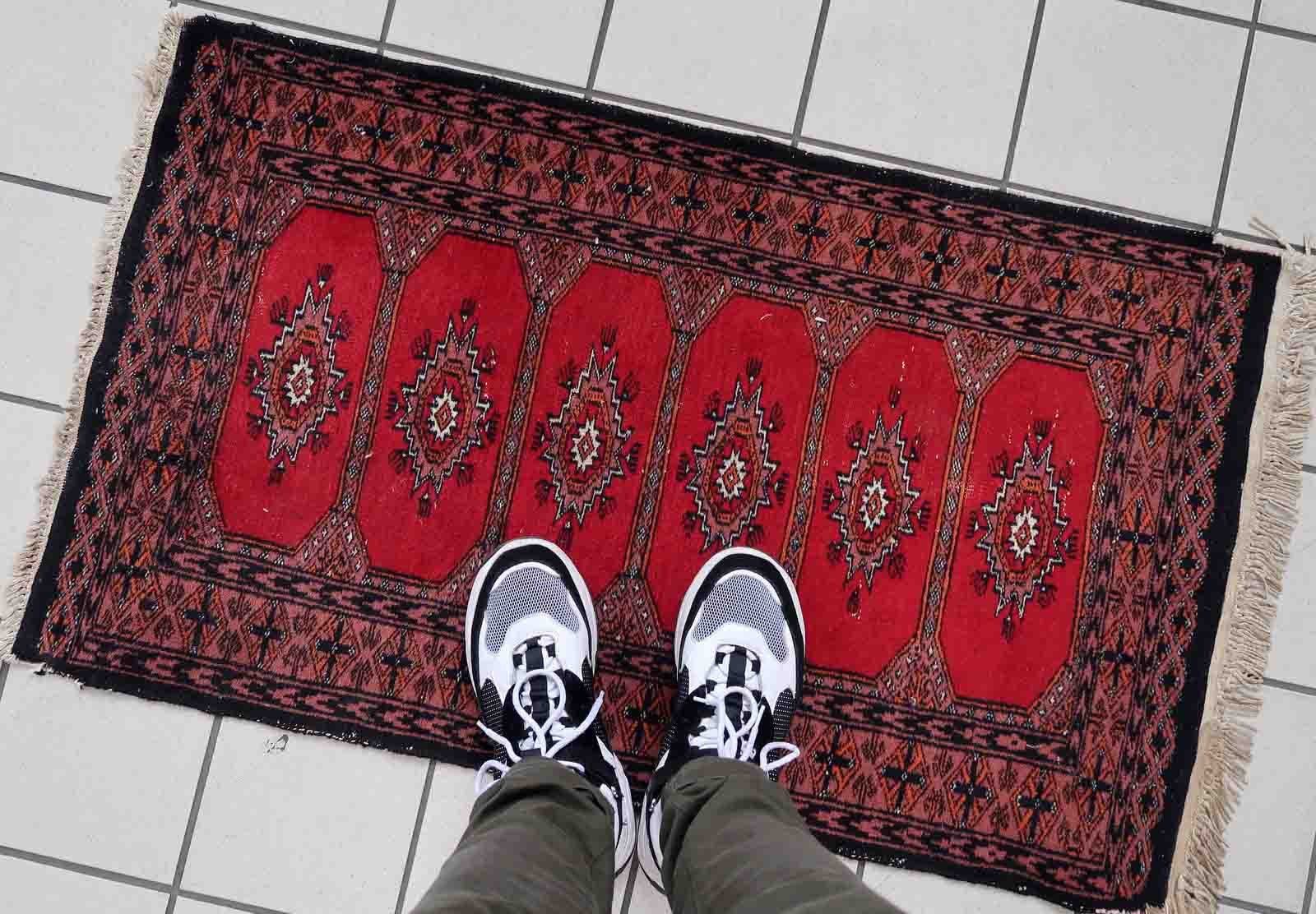 Vintage carpet Uzbek Bukhara handmade 62cm x 106cm 1970s