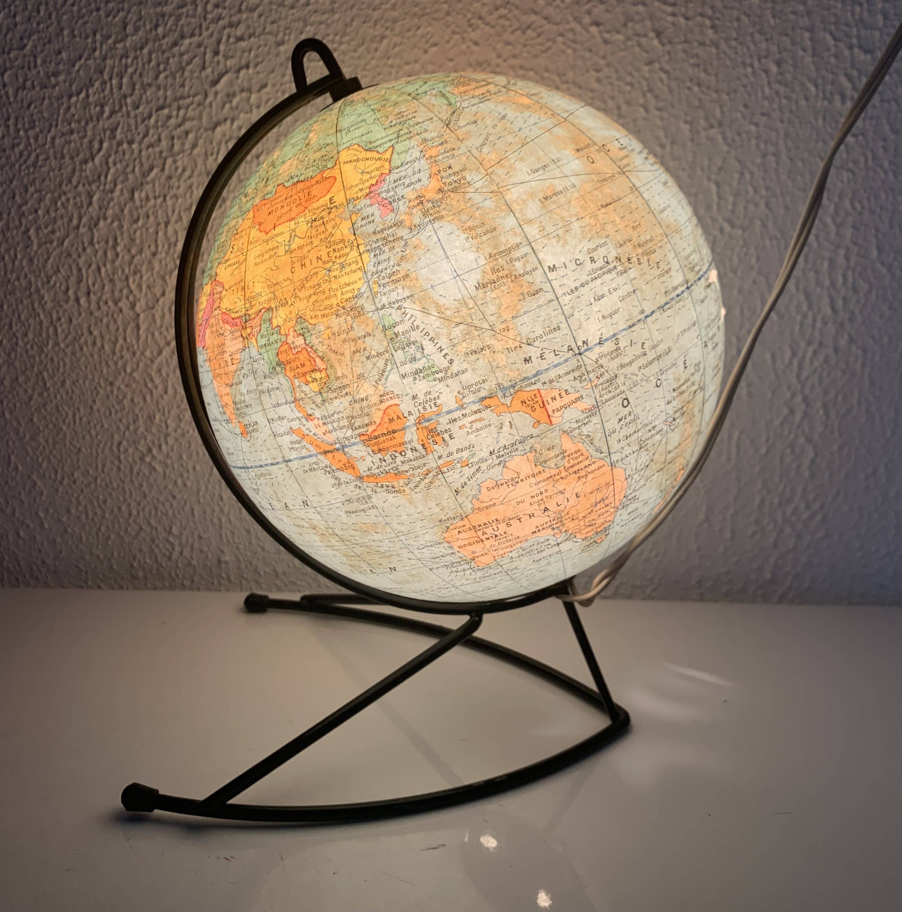 Globe vintage 1960  terrestre Girard et Barrère verre - 27 cm