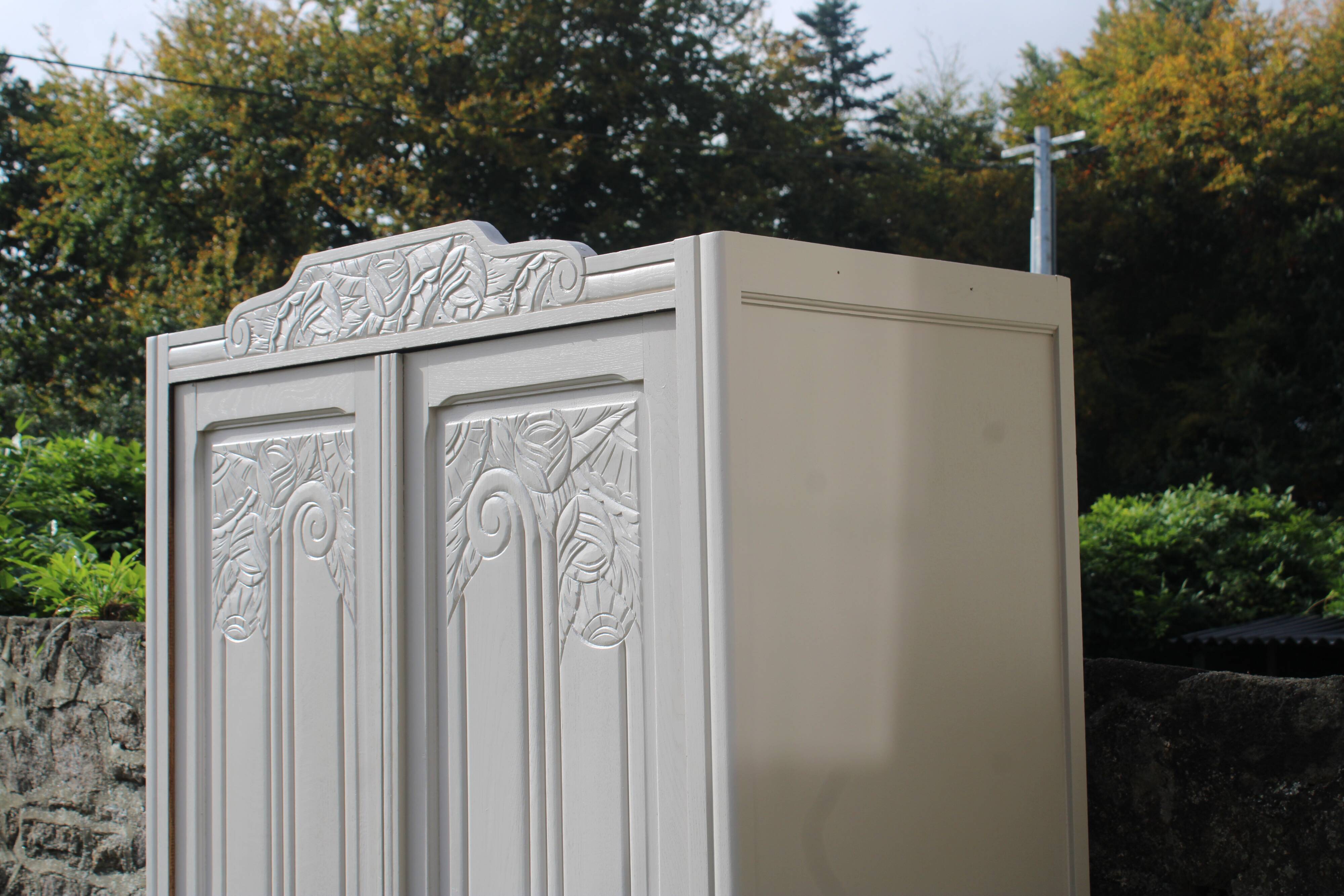 Vintage art deco cabinet