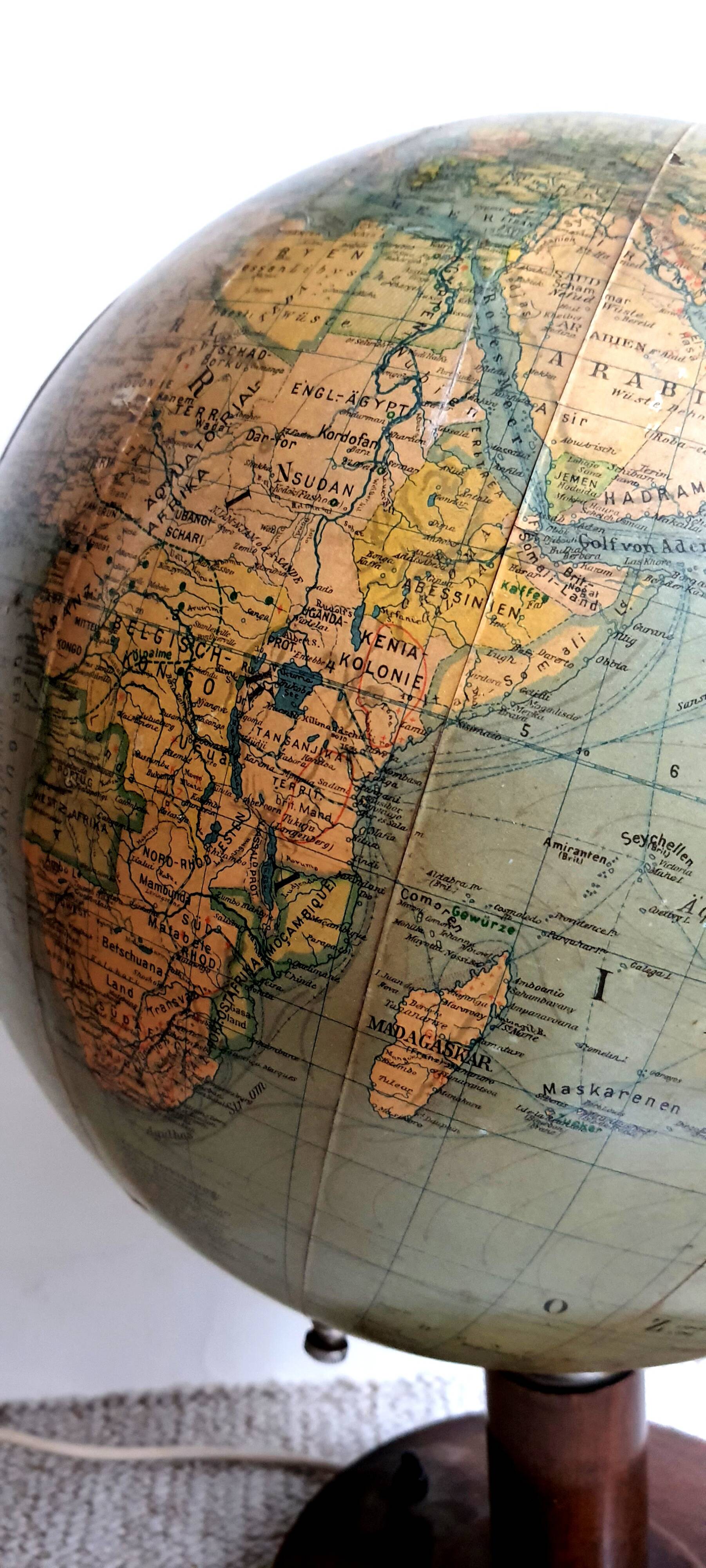 Art Deco Globe Illuminating Glass by Columbus Verlag, Germany Vintage 1930s