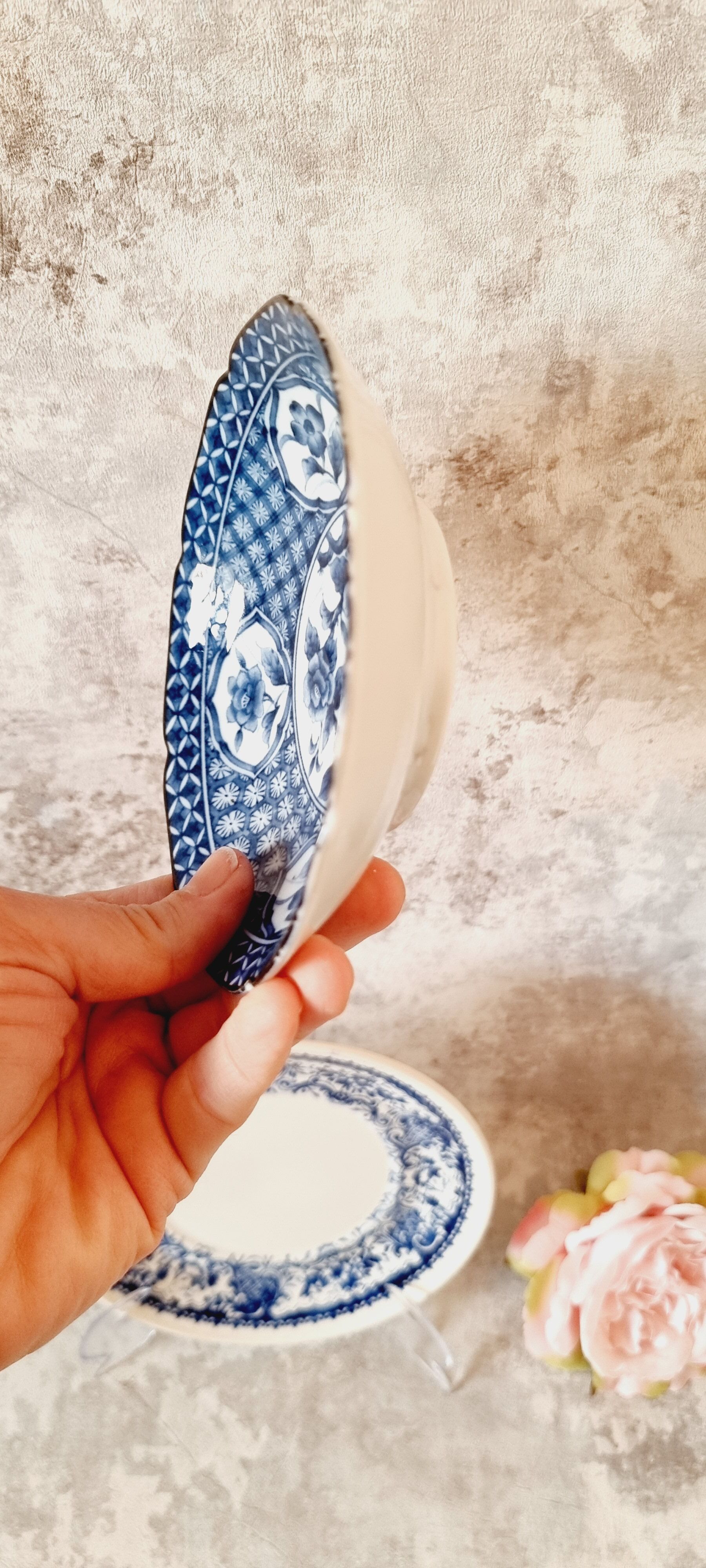 Set of 4 blue and white porcelain plates