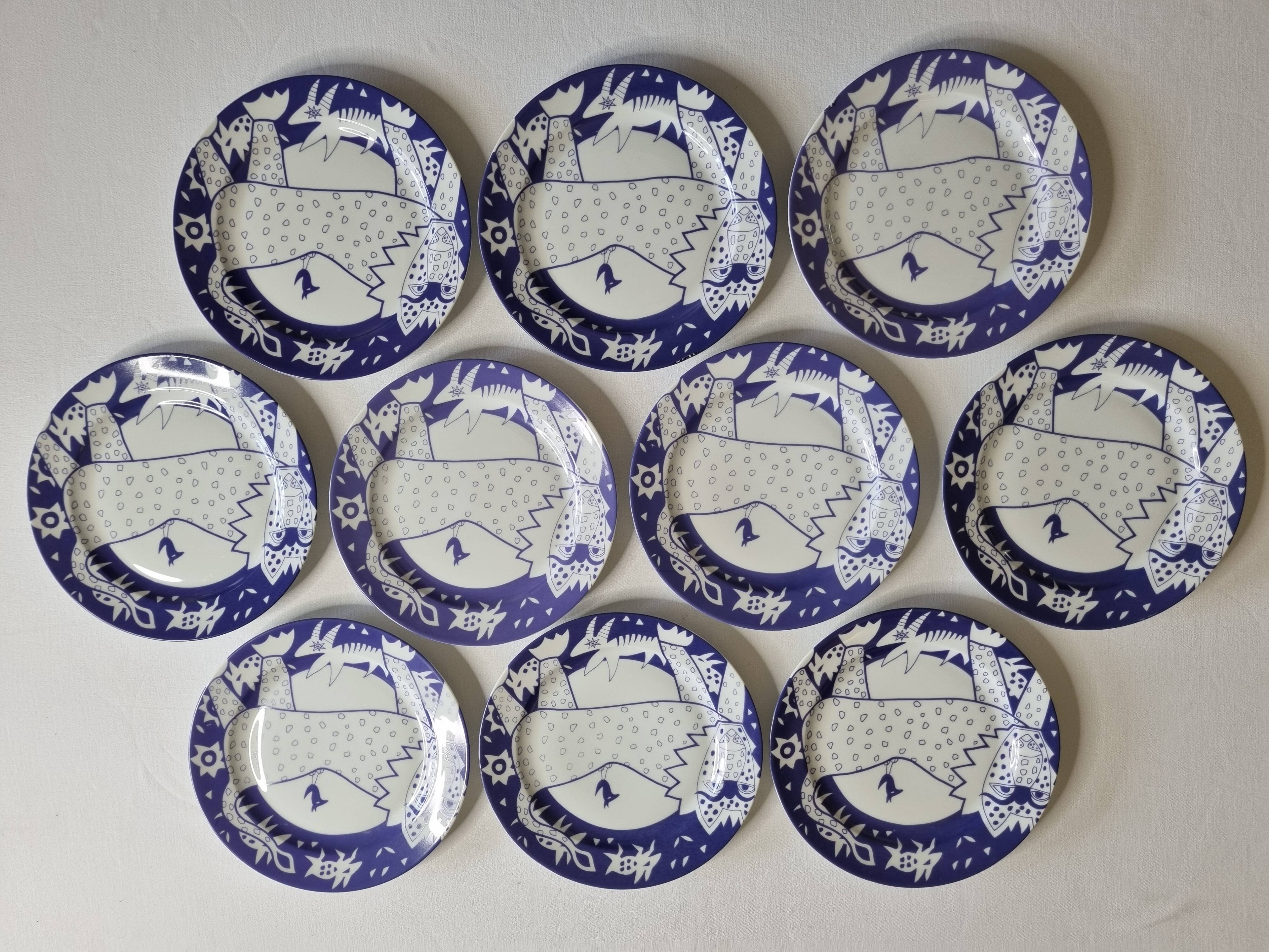 Service of 10 Plates, design by Yves Blayo Paris, 80s, 21 cm