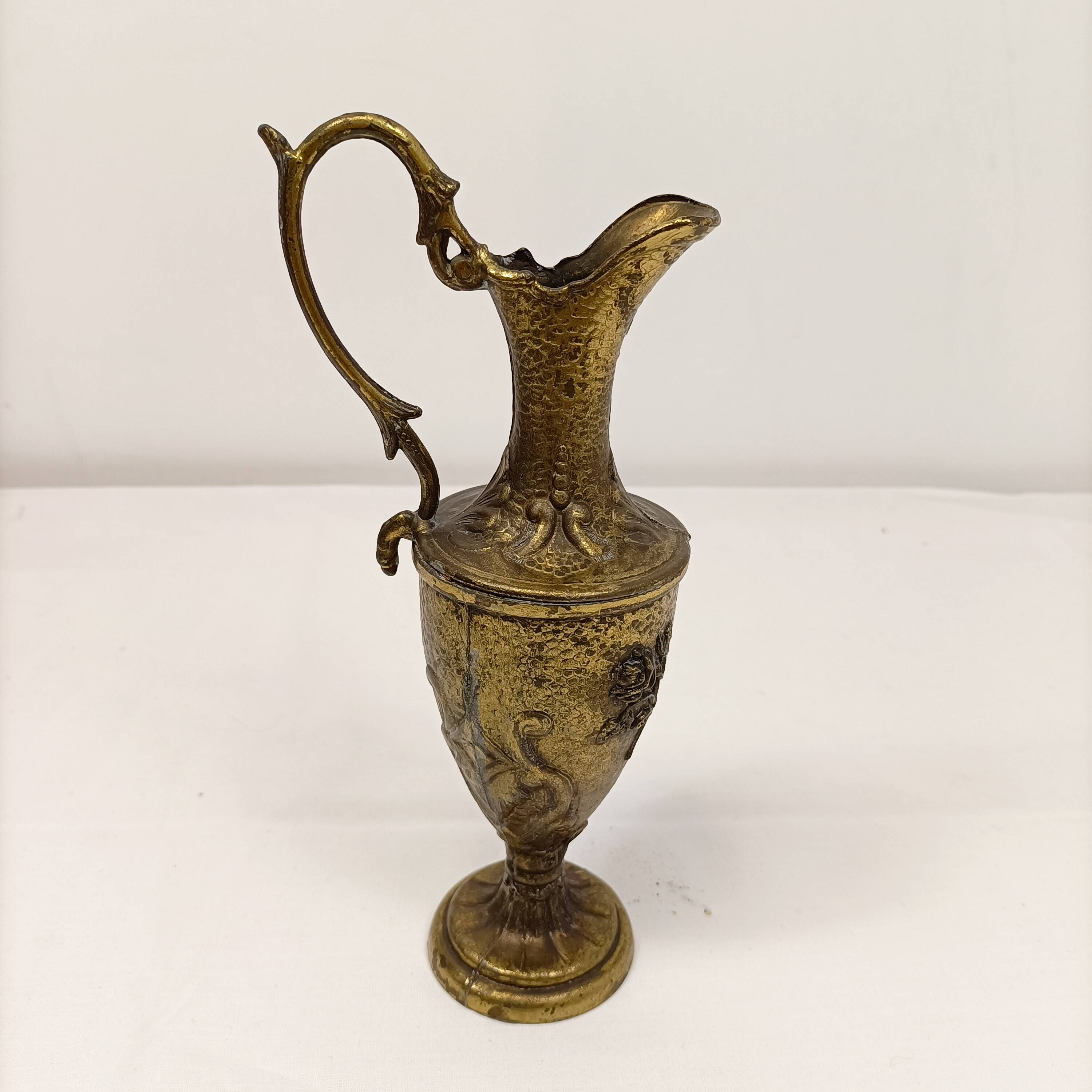 Decorative ewer in gilded metal Baroque style - 22 cm Antique vase