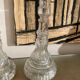 Paire de bougeoirs en verre anciens