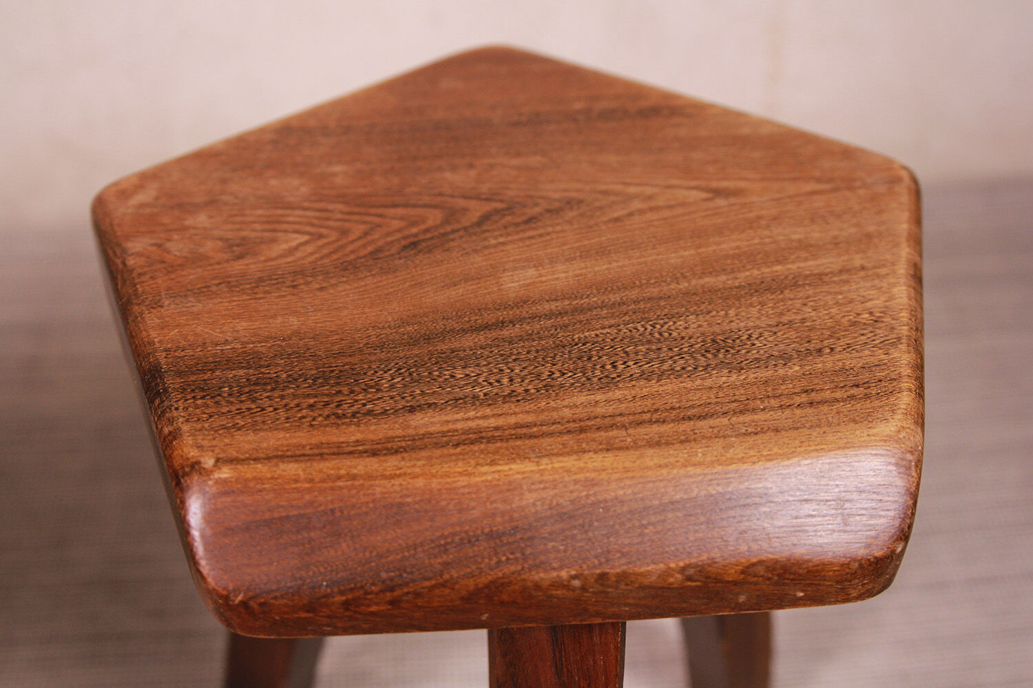 Octogonal stools