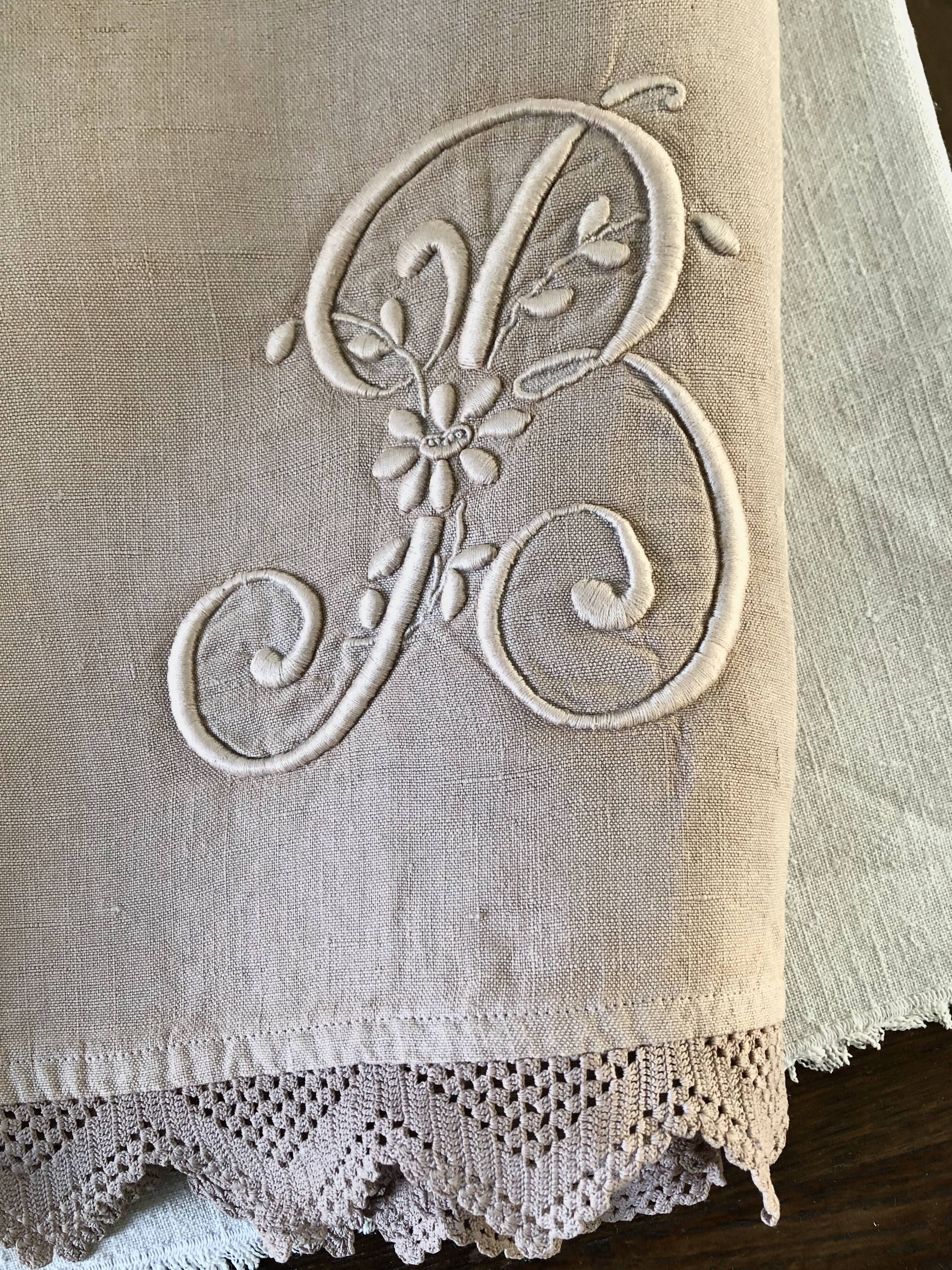 Old tinted drap