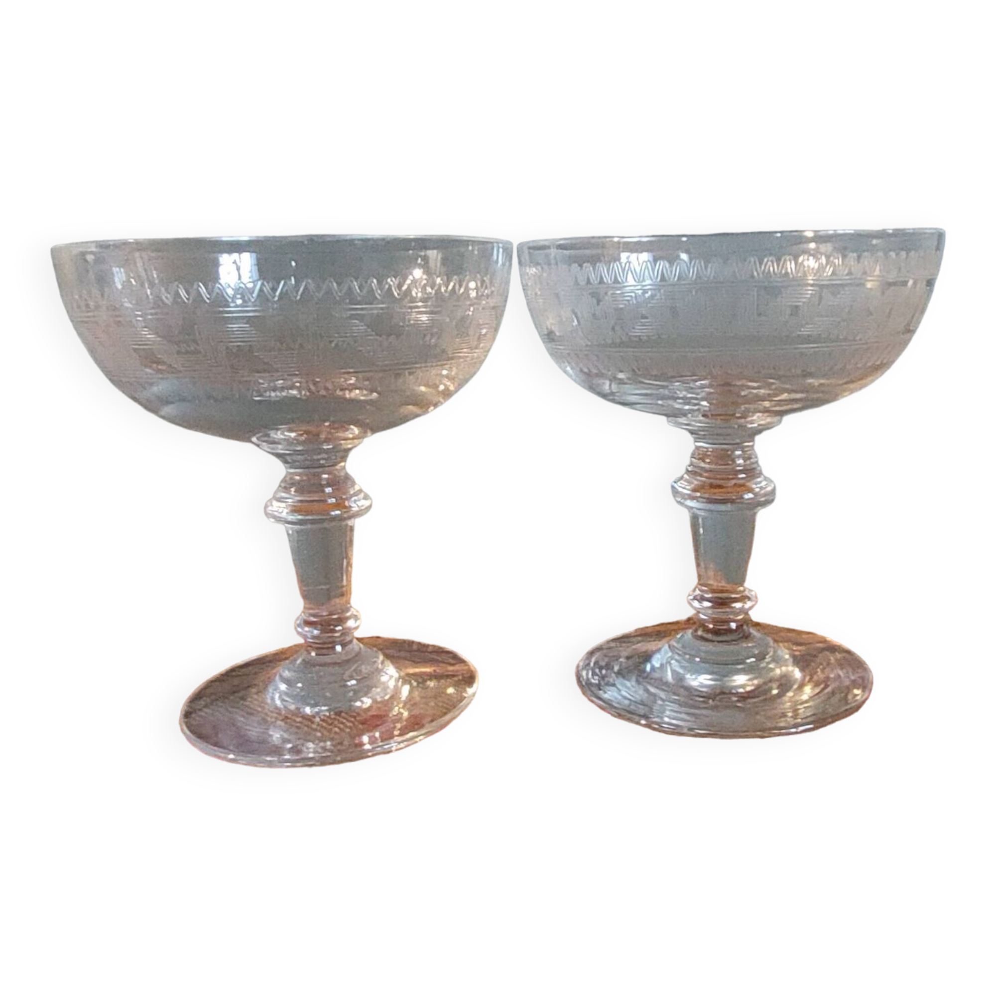 2 antique champagne glasses, engraved Empire frieze - Period 1900
