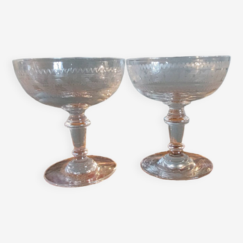 2 antique champagne glasses, engraved Empire frieze - Period 1900