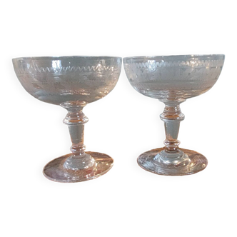 2 antique champagne glasses, engraved Empire frieze - Period 1900