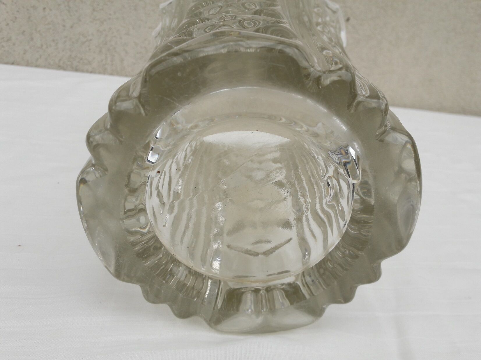Glass vase