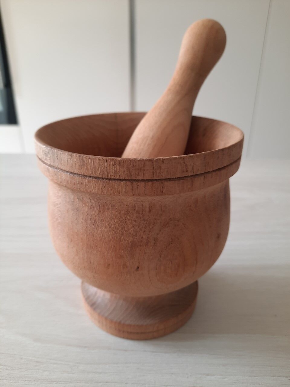 Wood mortar and pestle