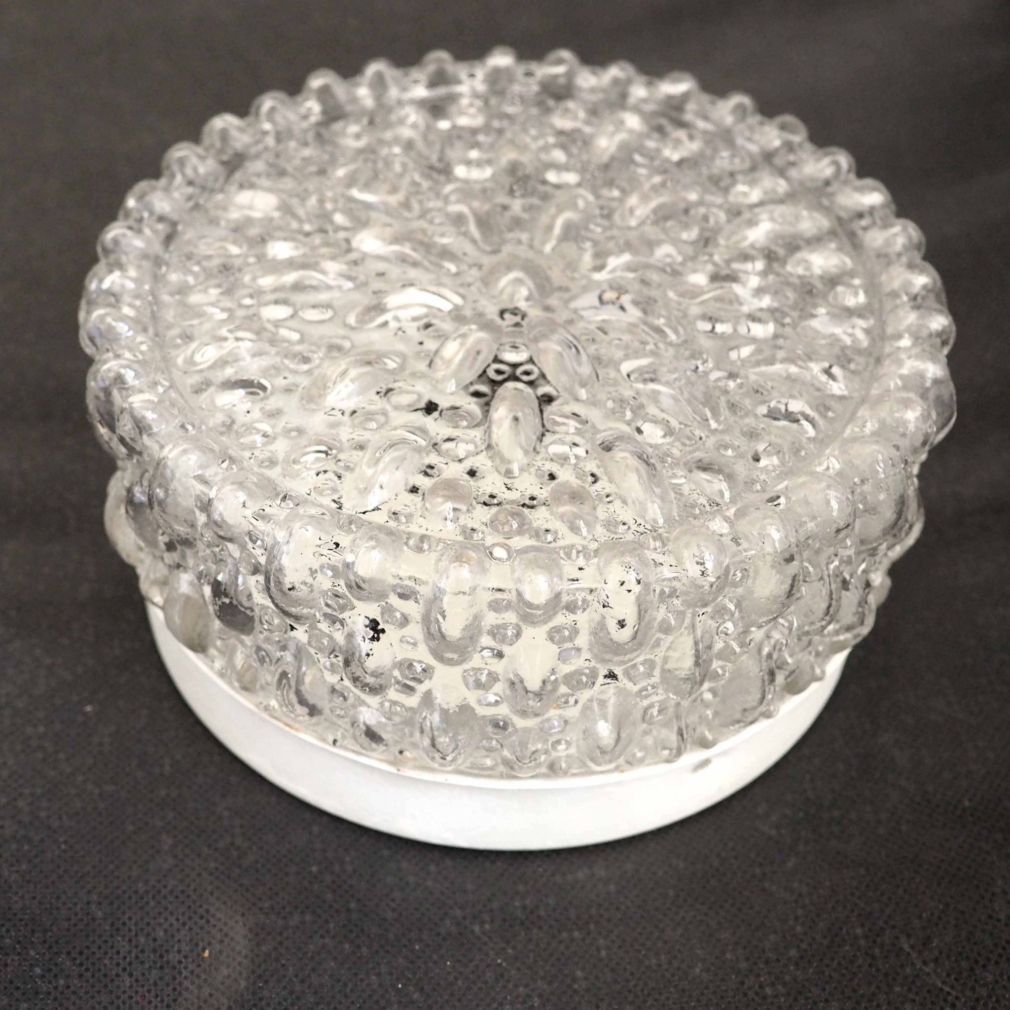 Applique verre moulé motif bulles Tynell