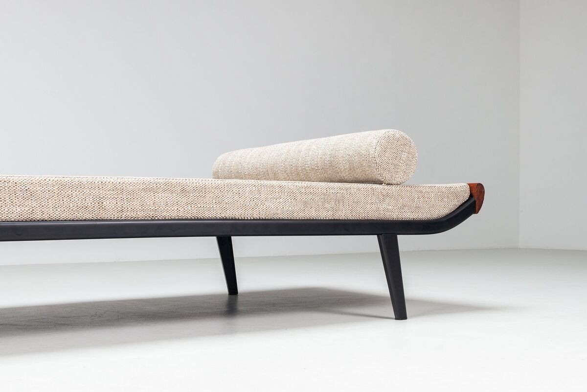Dick Cordemeijer Cleopatra daybed for Auping in melange fabric The Netherlands 1954