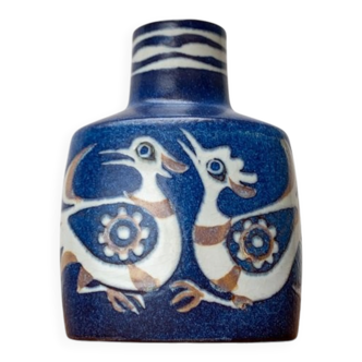 Danish mid-century porcelain vase from the Baca line with bird motif by Nils Thorsson for Aluminia Royal Copenhagen, 1960s.