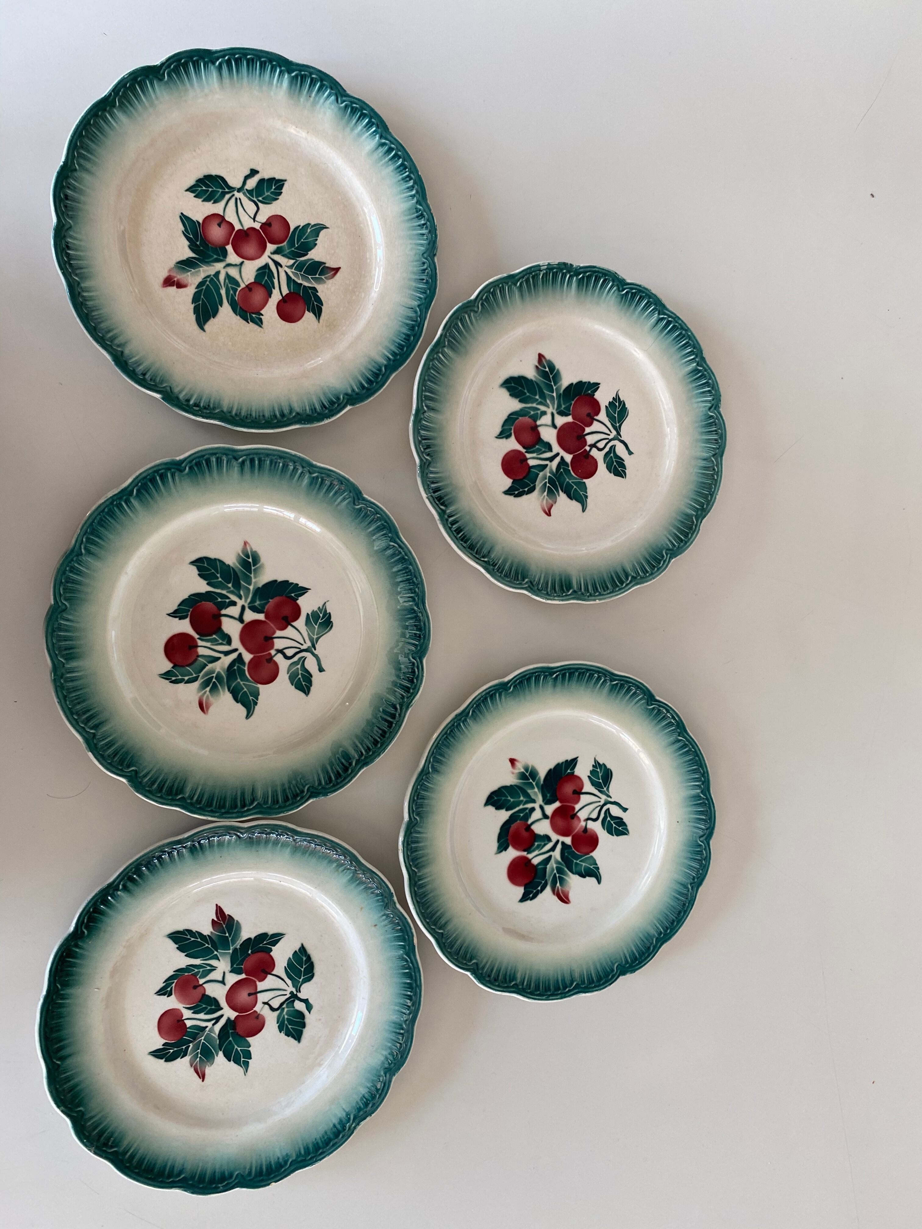Badonviller vintage dessert plates