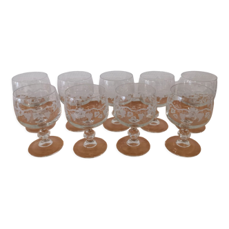 Set of 9 red wine glasses on feet, grape decoration and Luminarc vine shoot