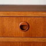 Vintage bookcase with storage compartment