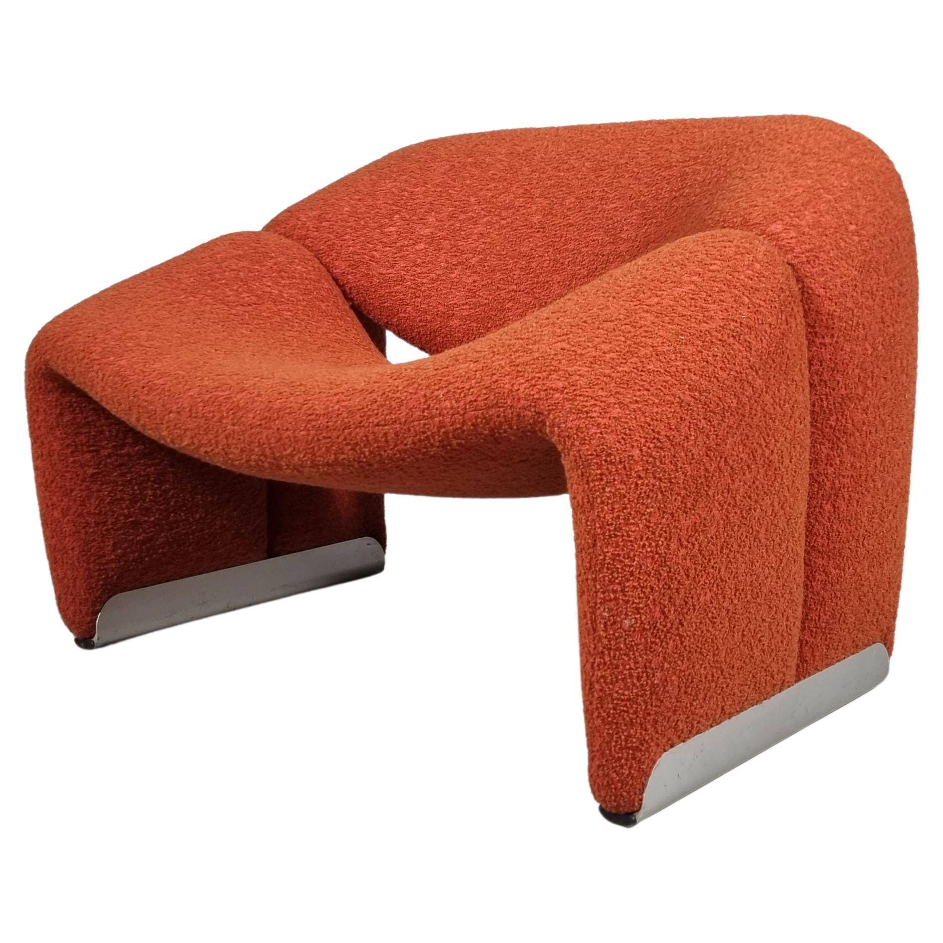 F598 Groovy 'M' chaise in orange/red bouclette by Pierre Paulin for Artifort, 1980