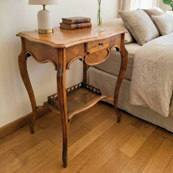 Table travailleuse (Couture) de style Louis XV