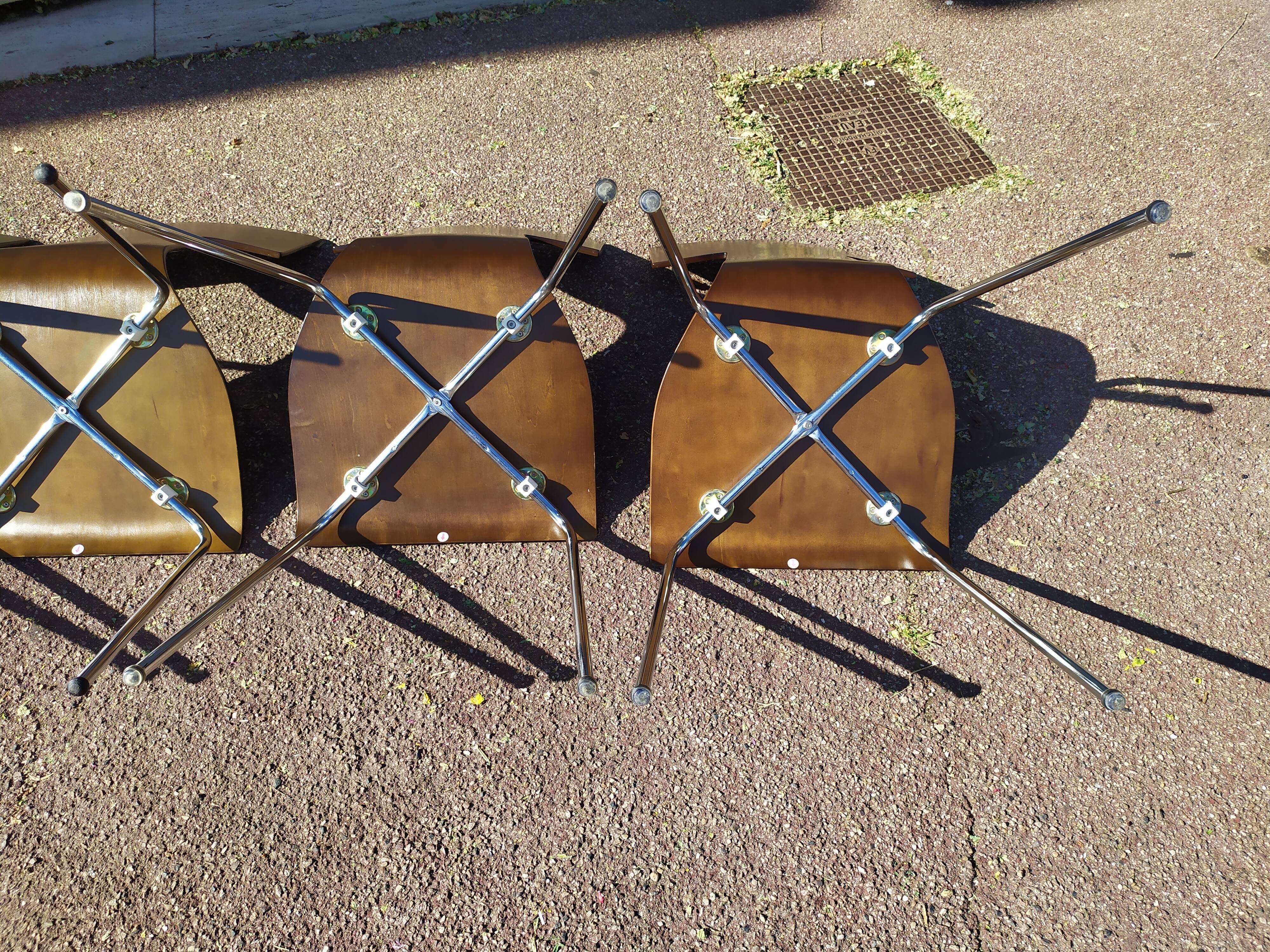 Set of 4 metal and wood chairs