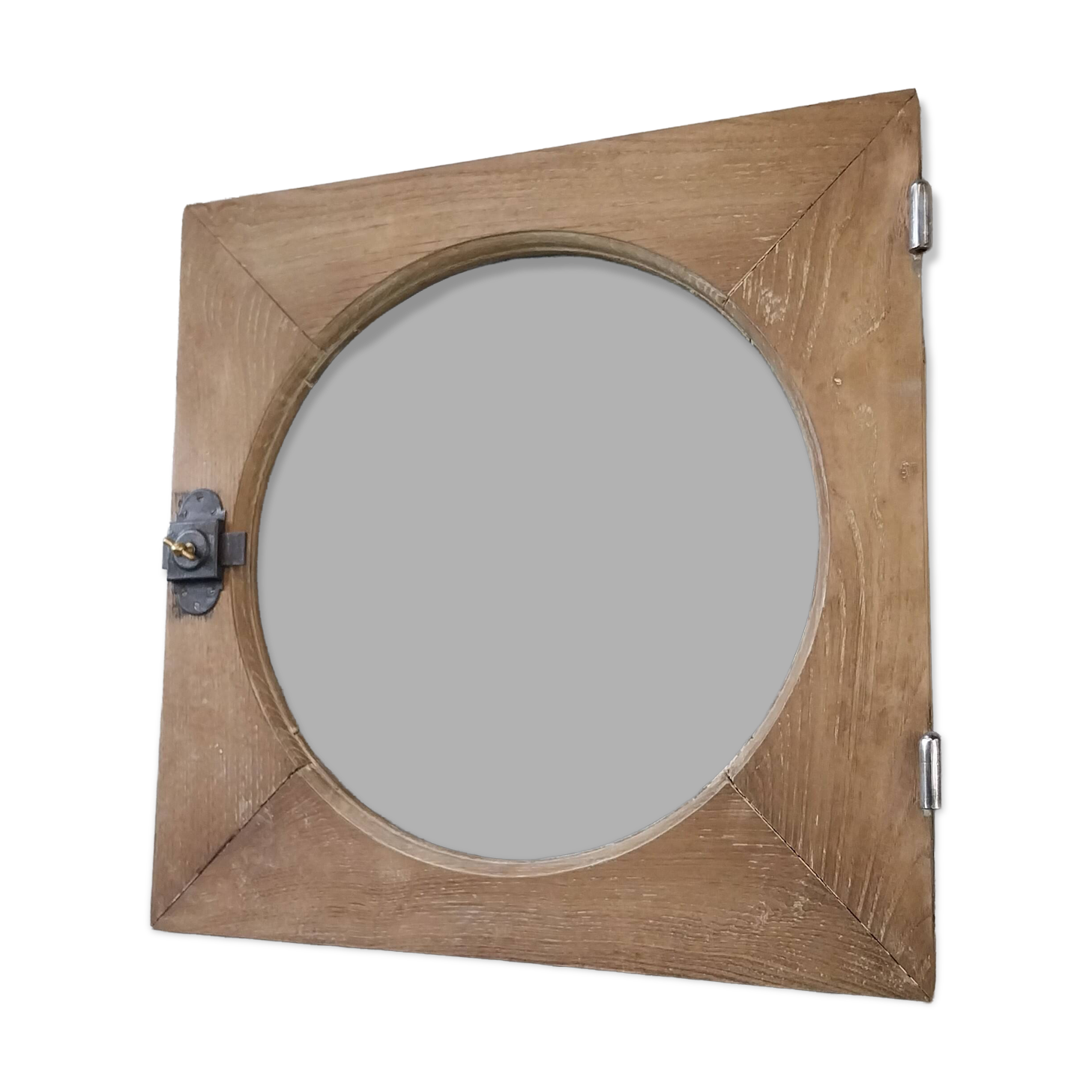 Old bull's-eye window