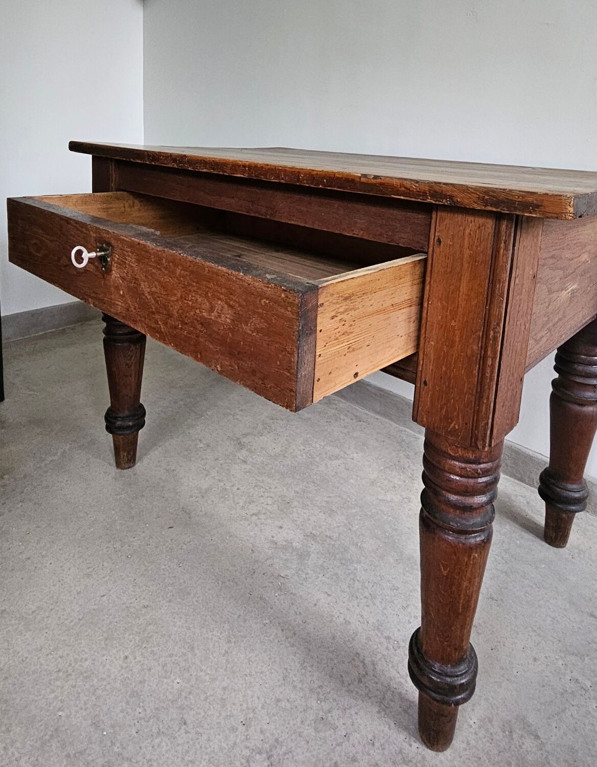 Table de travail française rustique antique de ferme, îlot Louis Philippe