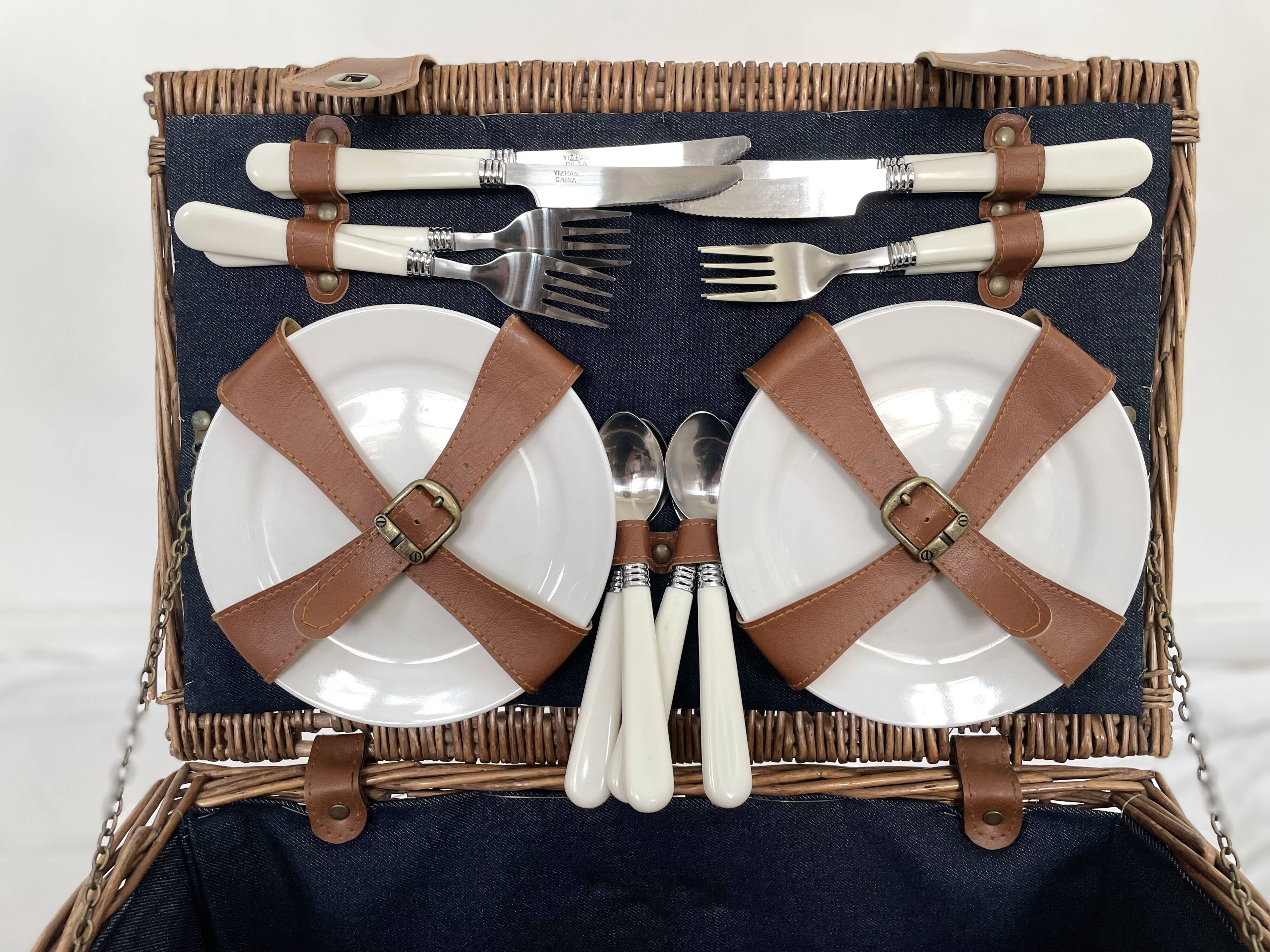 English brand picnic basket Country Cottage