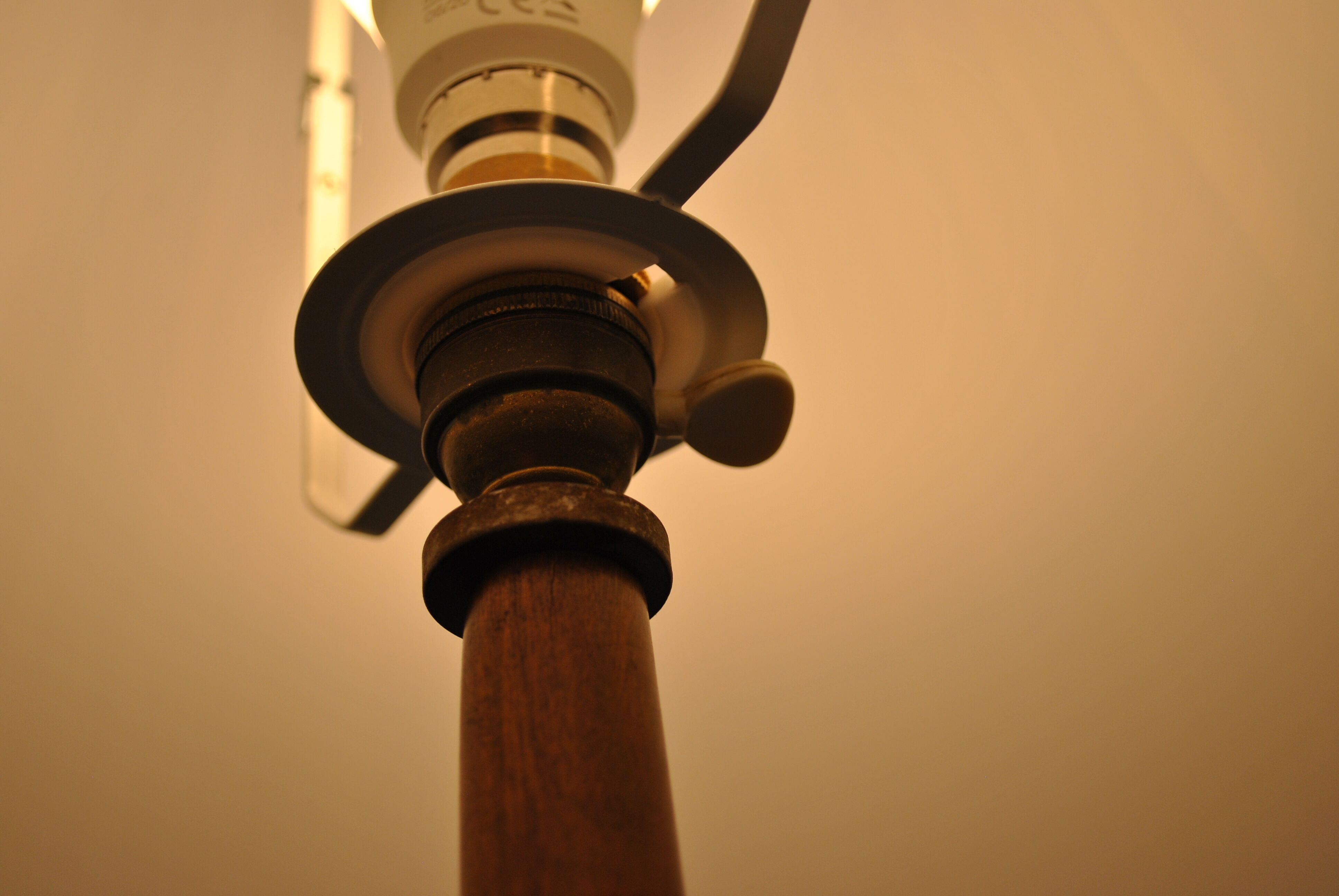 Wood floor lamp 1970