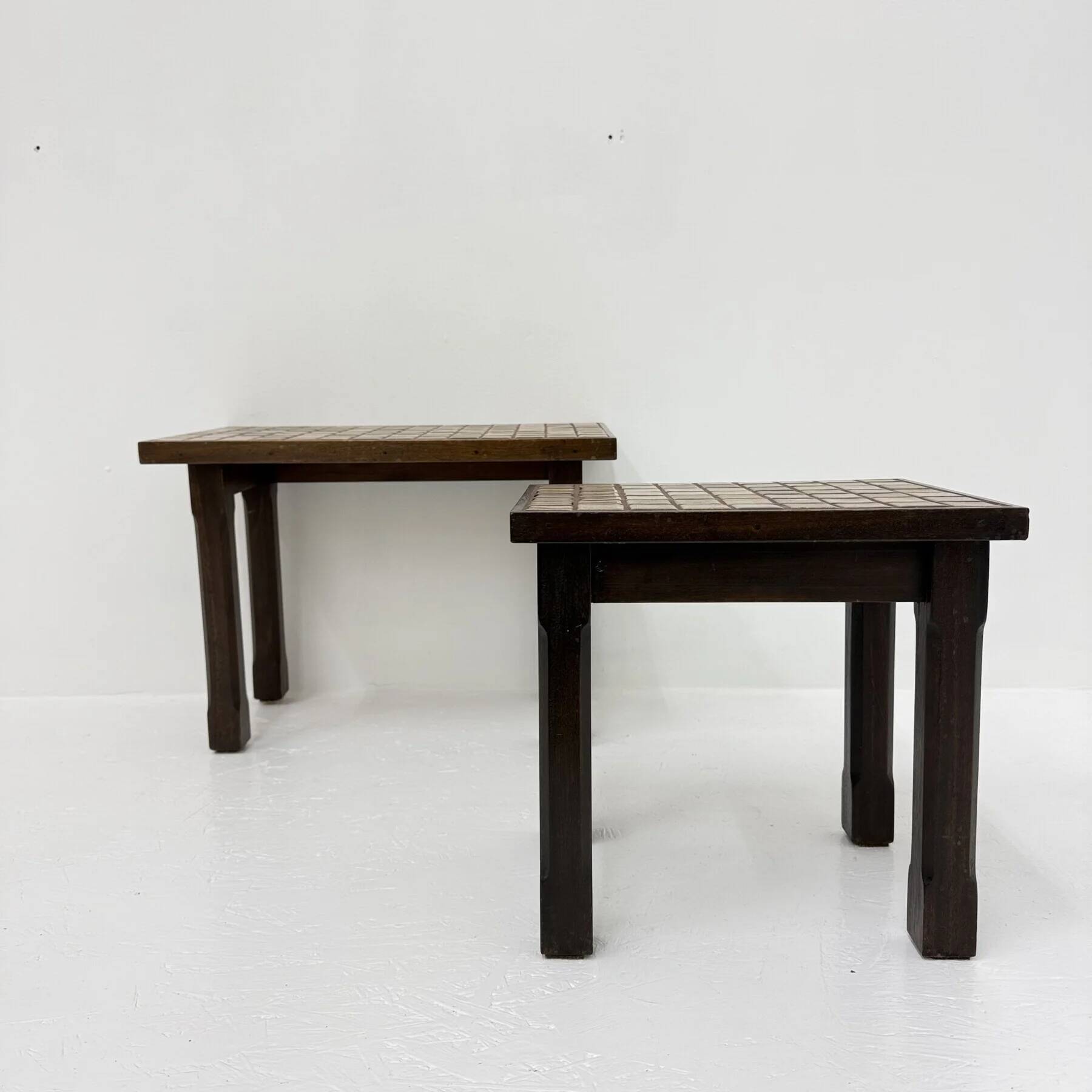 Set of 2 brutalist side tables in solid oak with tiled tops, 1970s.