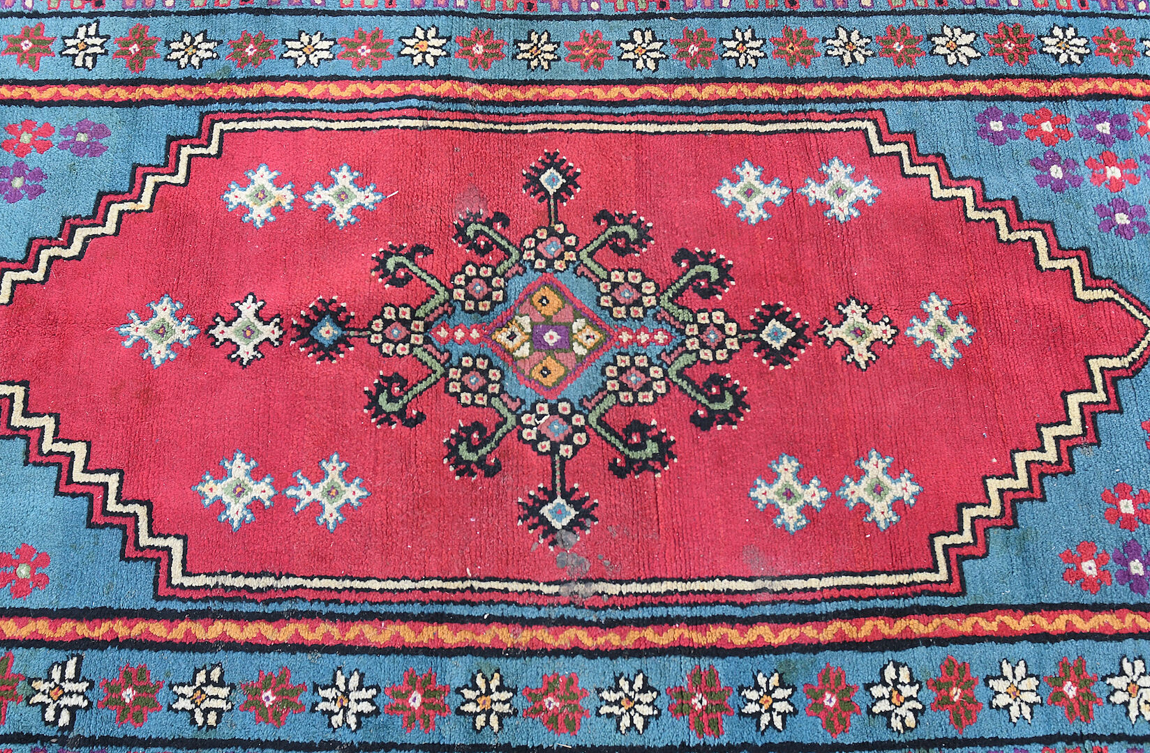 Carpet 210 x 120 cm