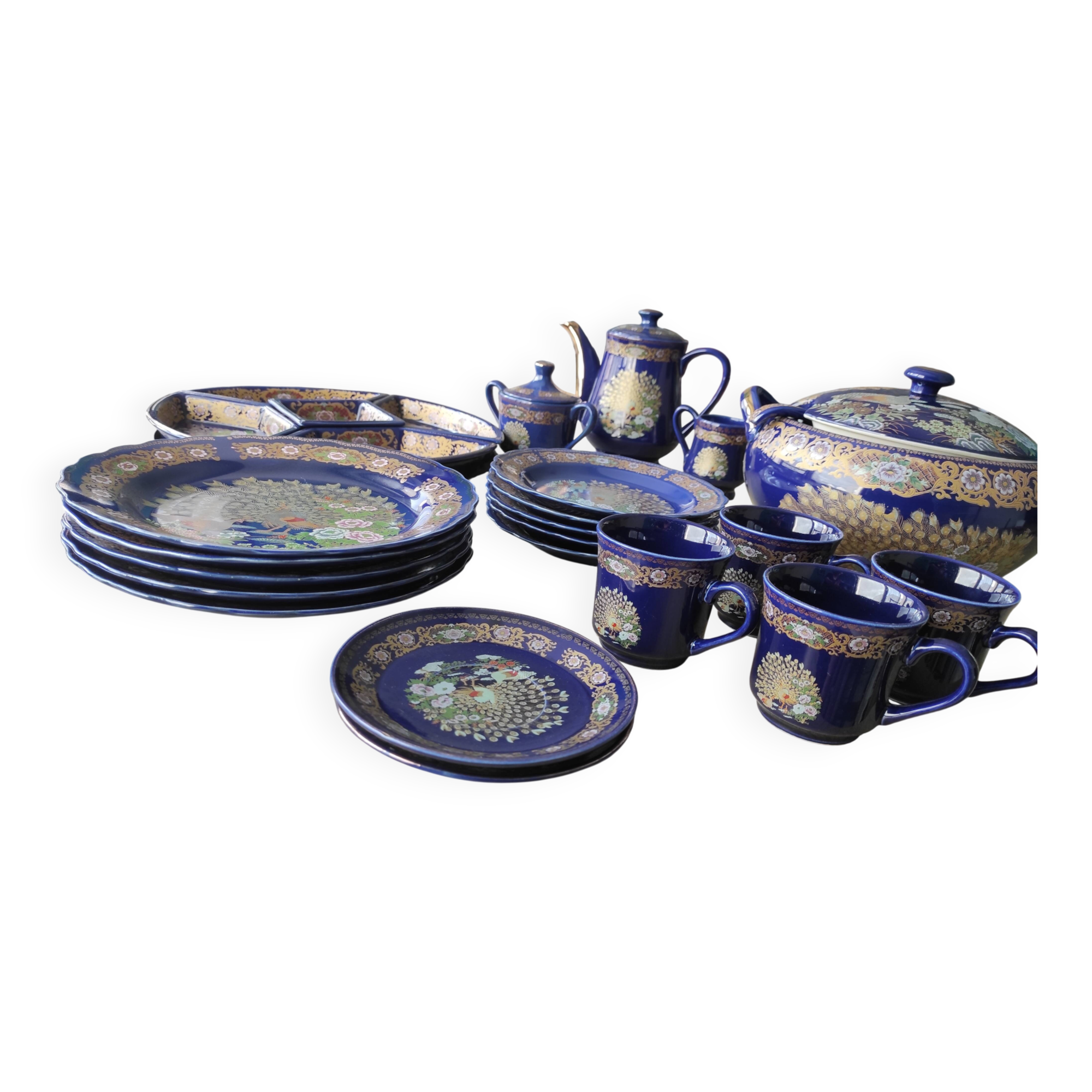 Superb complete table service "Taous" in cobalt blue porcelain.
