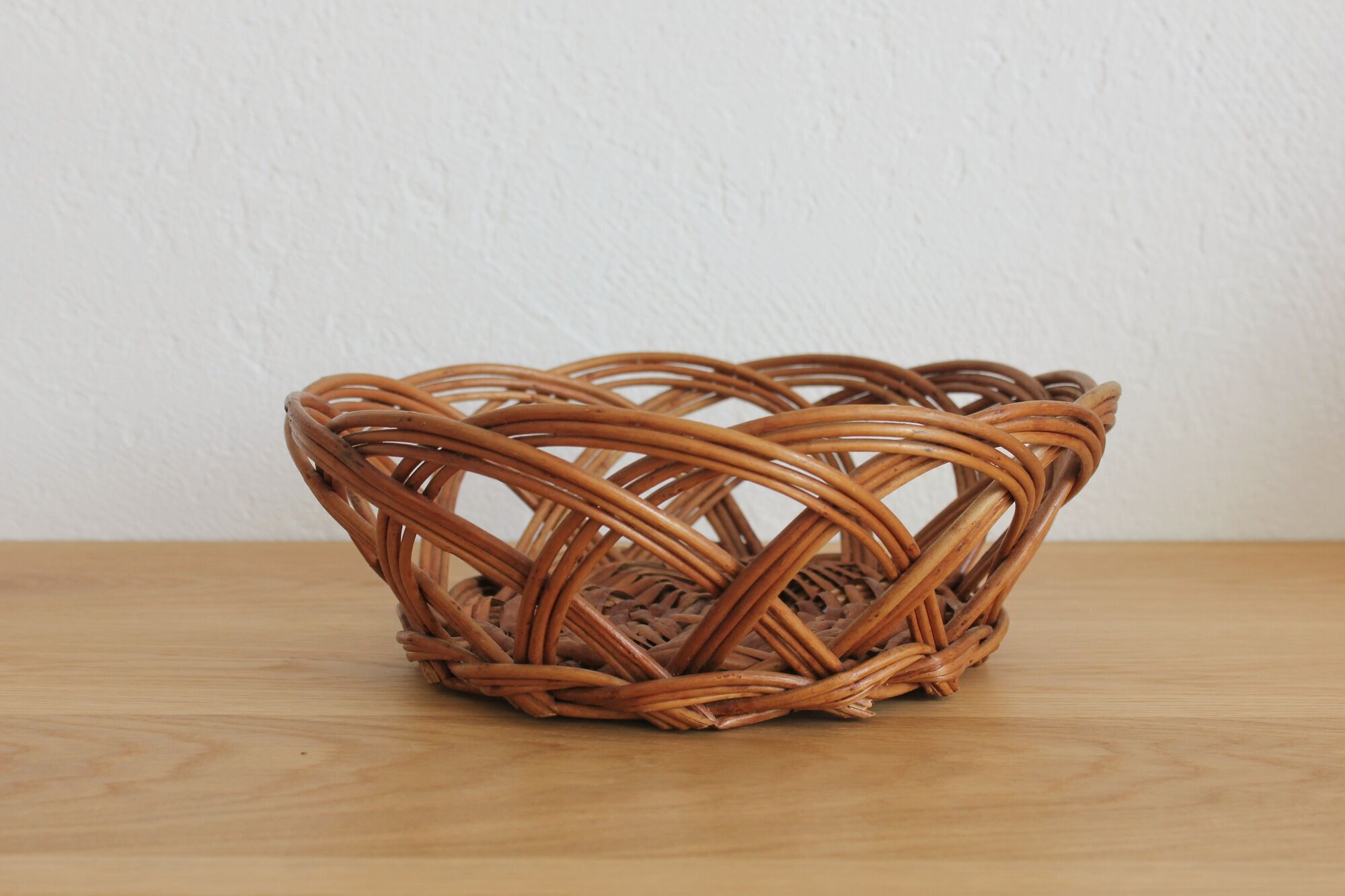 Vintage rattan/wicker fruit basket