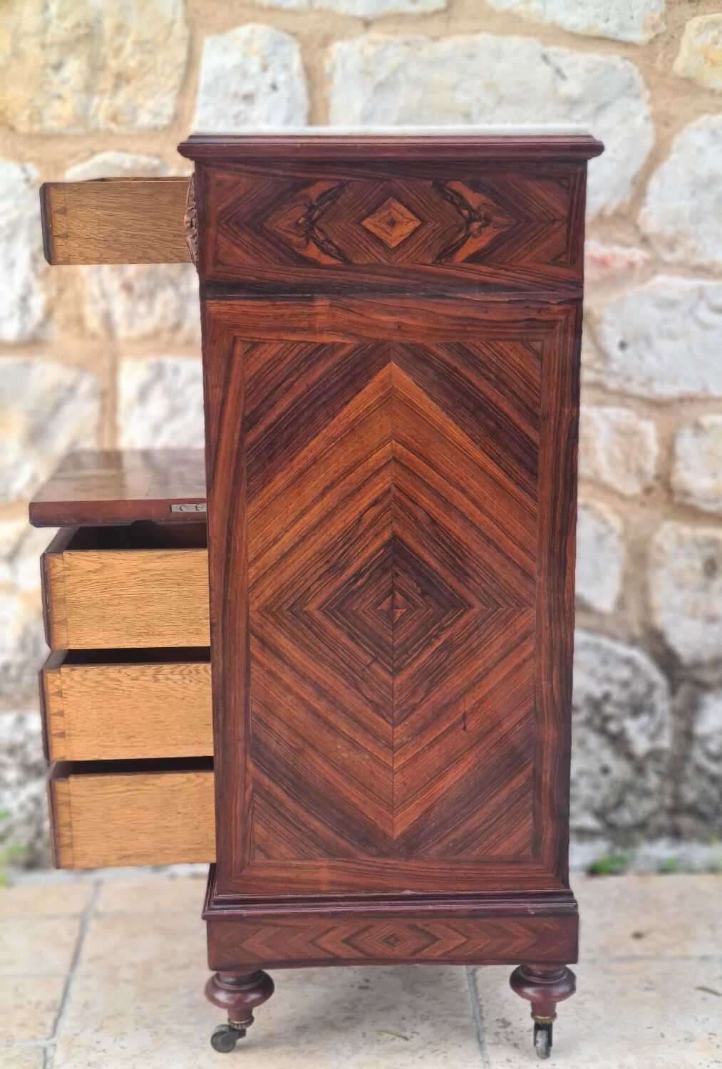 Commode chiffoniere estampillée par Joseph Roll époque Napoléon III