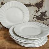 Neuf assiettes à mignardises en porcelaine fine Anglaises