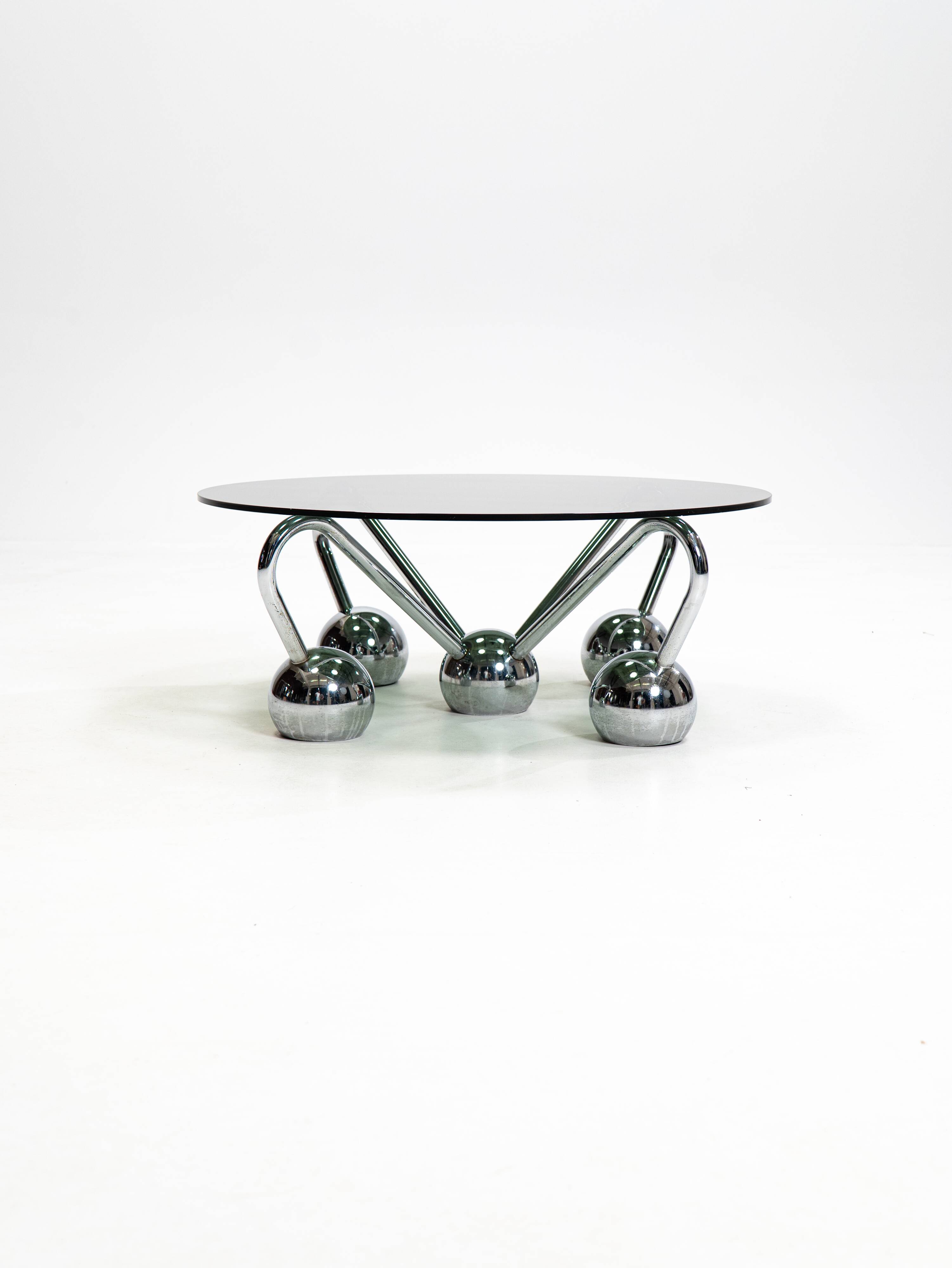 Table basse Sputnik en métal chromé et verre fumé, années 1970, Italie